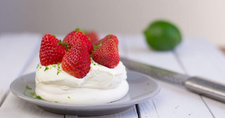 Pavlova aux fraises de fête des mères