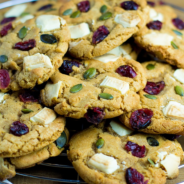 Cookies Chocolat Blanc, Cranberries Et Graines De Courge - Camille ...